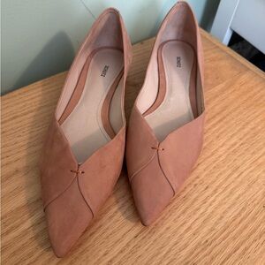 SCHUTZ Tan Flats with Pointed Toe and Sleek Minimalist Design